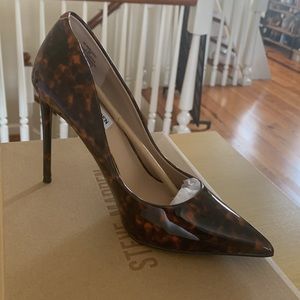 Steve Madden Vala Tortoise Pumps